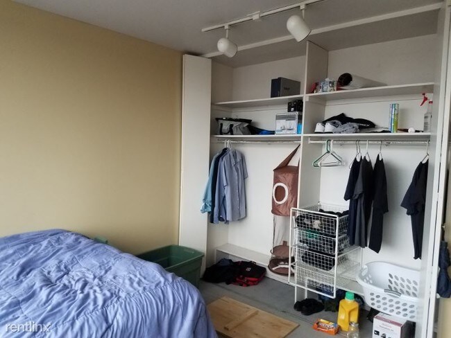 Building Photo - 2 br, 1 bath Apartment - 820 Fuller St