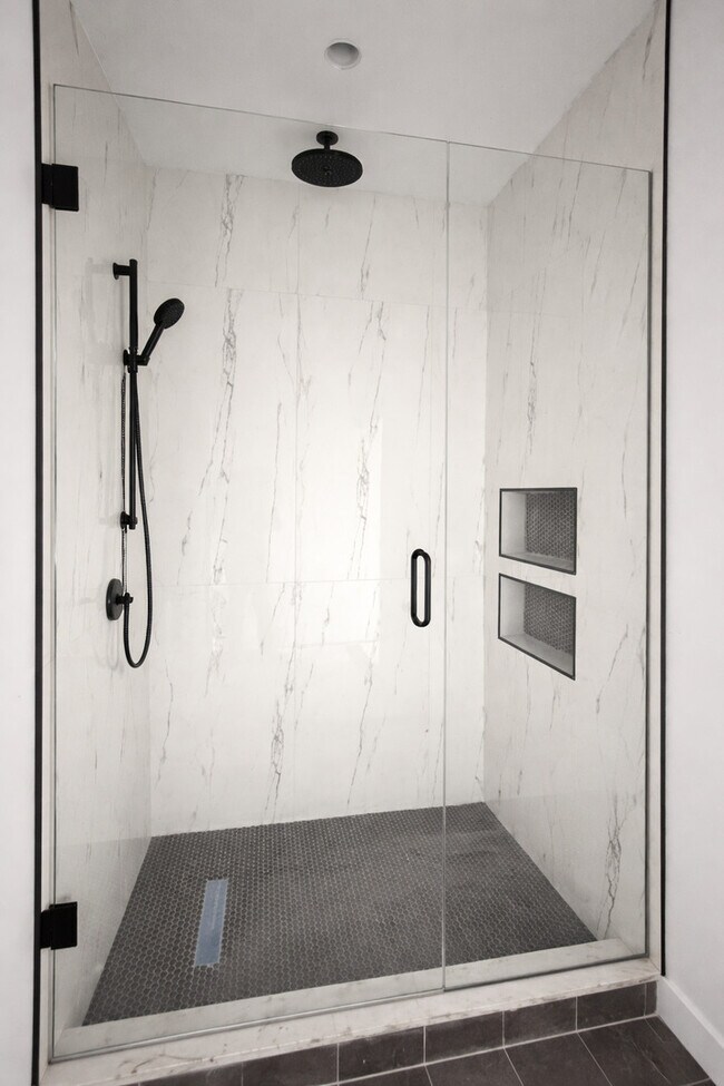 Foto del edificio - 3340 W Evergreen Ave