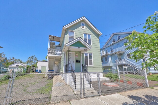 Building Photo - 25 Wolcott St