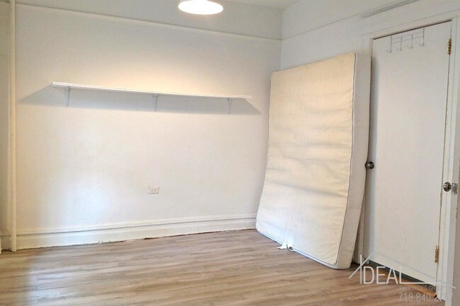 Foto del edificio - 273 20th St