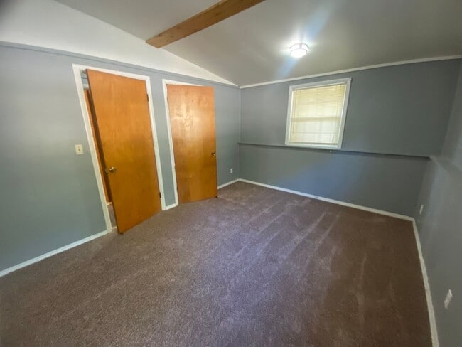 Foto del edificio - LONG TERM LAKEFRONT RENTAL 1B/1B  Apartment Camdenton Area