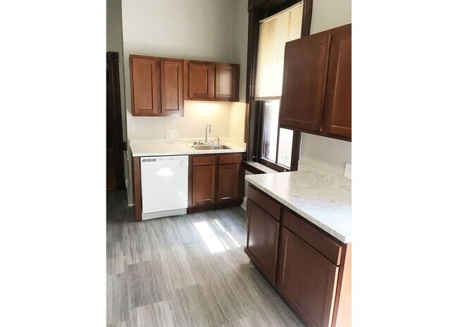 Foto del edificio - 3255 Bishop St