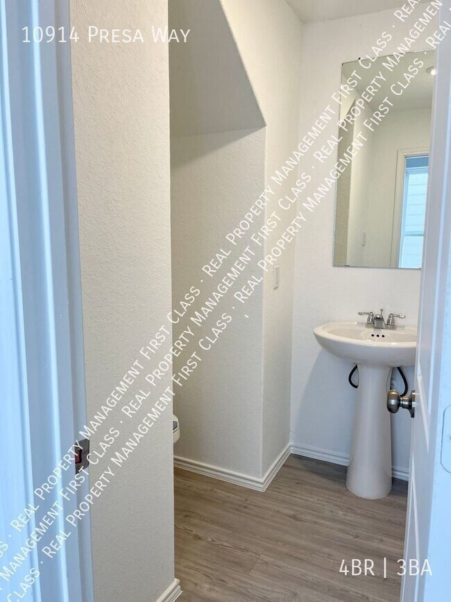 Foto del edificio - 10914 Presa Wy