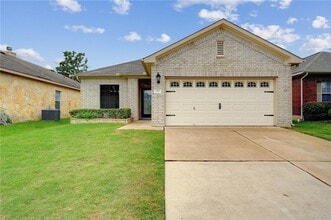 Building Photo - 212 Housefinch Loop