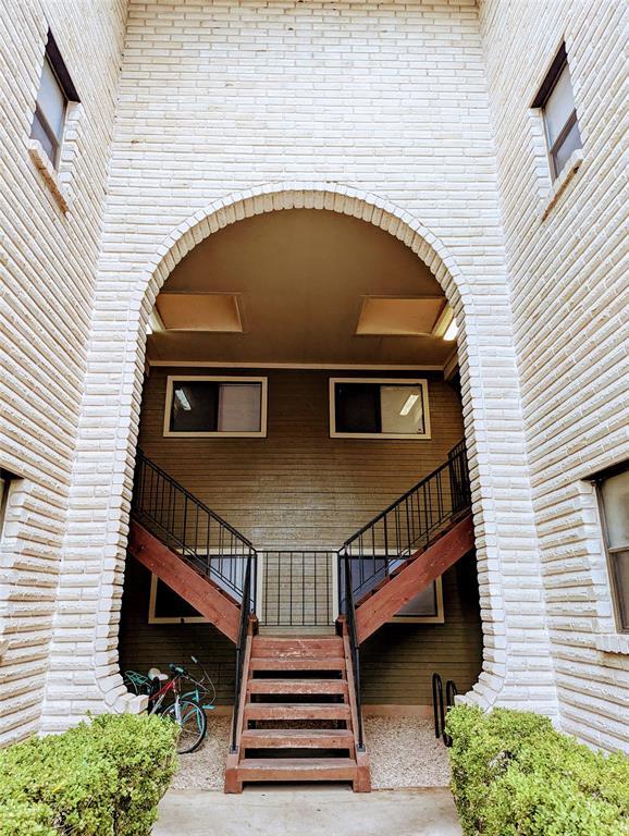 Foto del edificio - 905 E 51st St