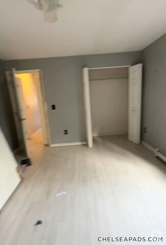Building Photo - 17 Springvale Ave