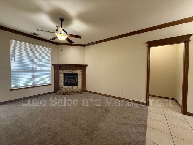 Foto del edificio - 286 Hillside Dr