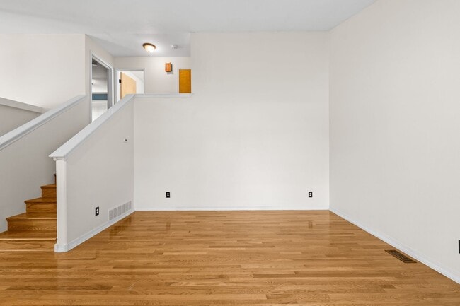 Building Photo - Liberty Lake 4 Bed 2 Bath Home that has been nicely updated