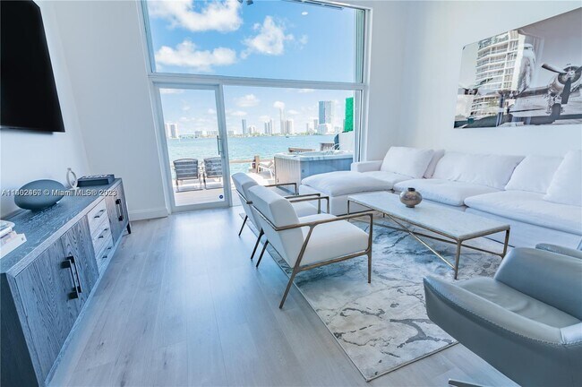 Foto del edificio - 3927 NE 171 St