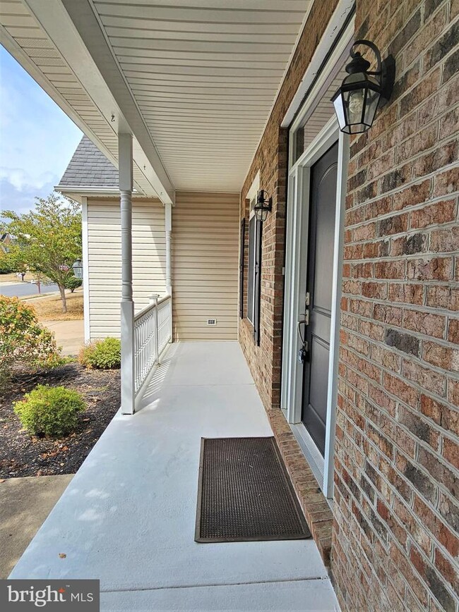 Building Photo - 202 Cool Spring Dr