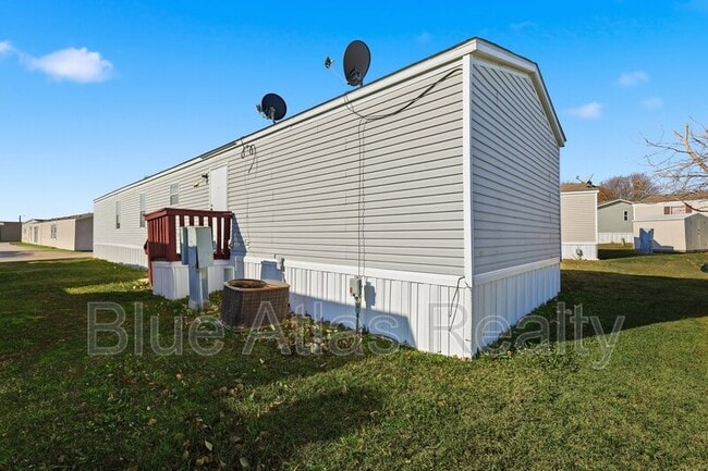 Foto del edificio - 825 Dawn Light Dr