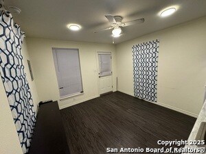 Foto del edificio - 242 W Harlan Ave