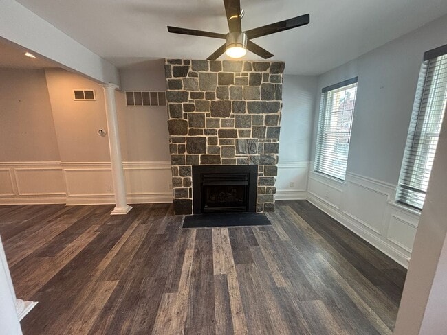 Building Photo - Charming 3-Bedroom Home in Desirable Bridg...