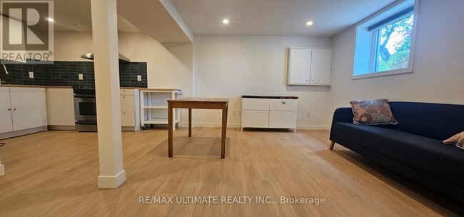 Building Photo - 539 Rustic Rd