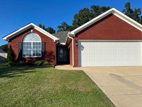 Building Photo - 4913 Madison Cir