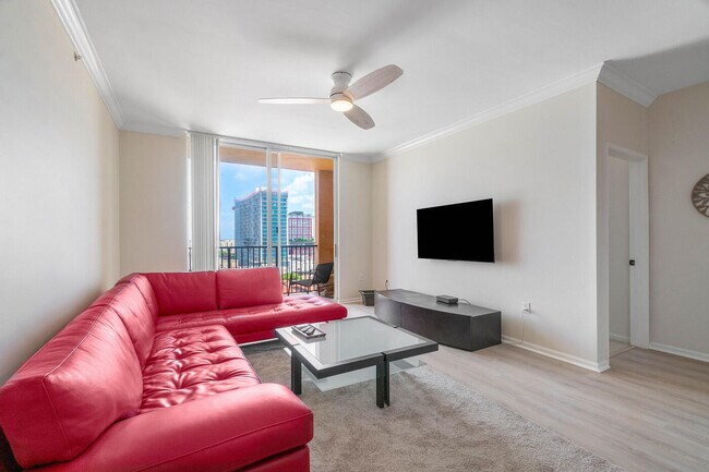 Foto del edificio - 651 Okeechobee Blvd