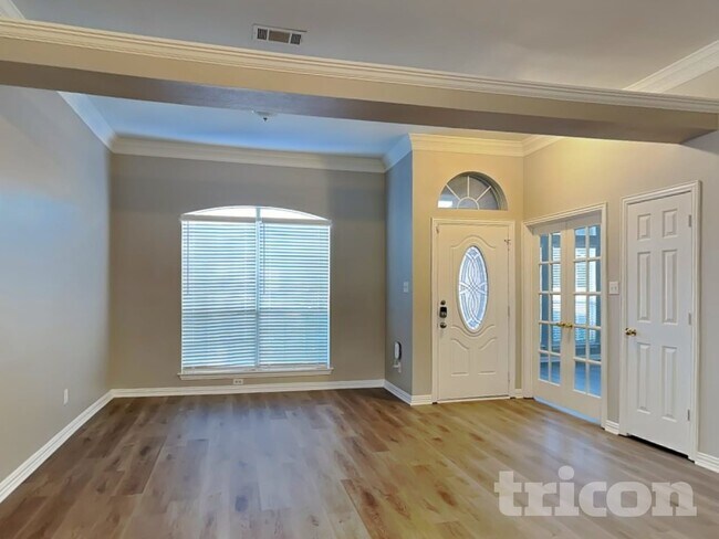 Foto del edificio - 709 W Park Dr