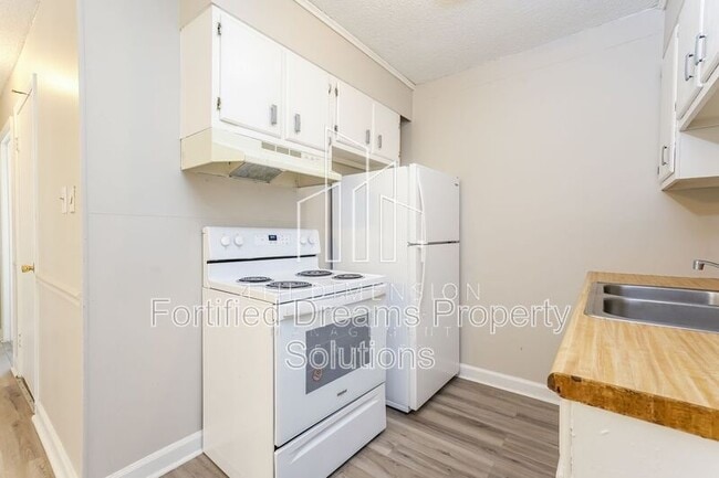 Building Photo - 4368 Ogburn Ave