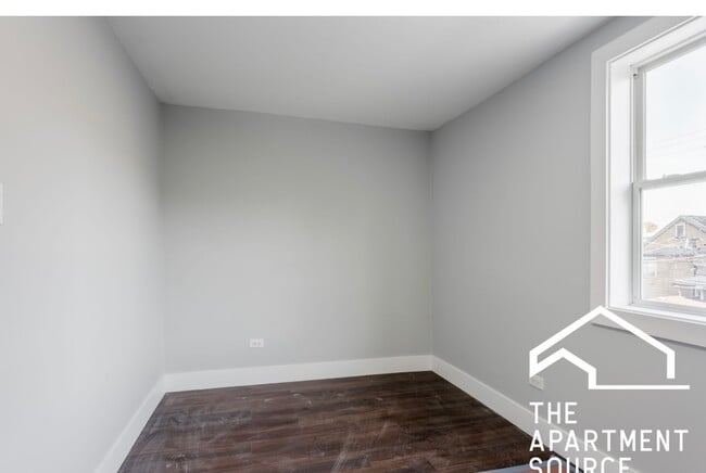 Building Photo - 1721 N Mozart St