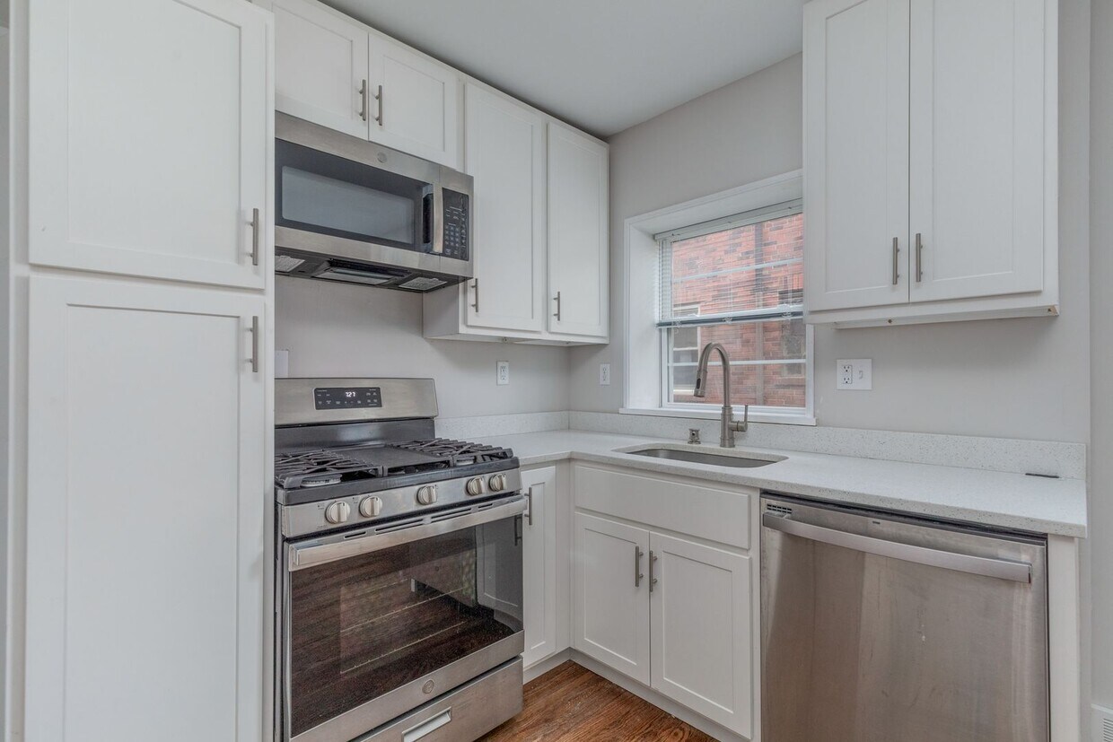 Foto principal - 5912 Loughborough Ave