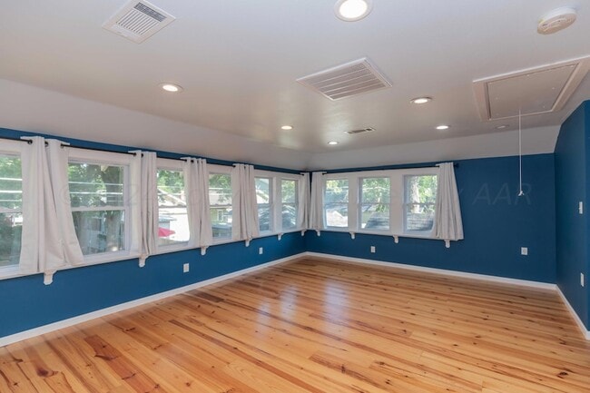 Building Photo - 1710 S Polk St