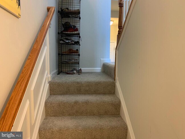 Building Photo - 3050 Rittenhouse Cir