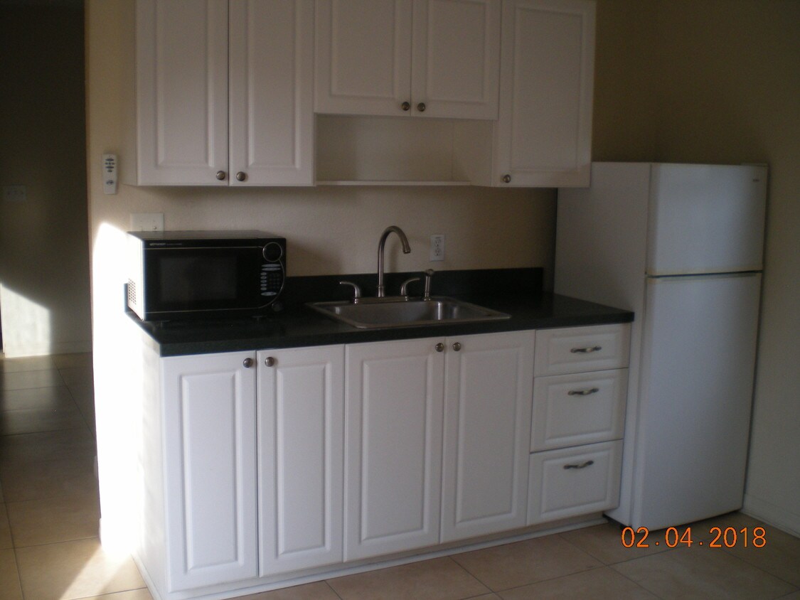 kitchenette - 1436 NW 6th Ave