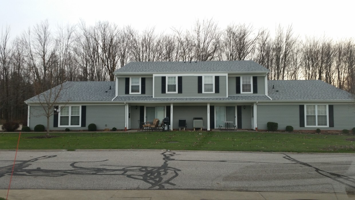 10257 Independence Dr, North Royalton, OH 44133 Condo for Rent in