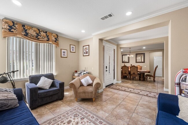 Foto del edificio - 44256 Dahlia St
