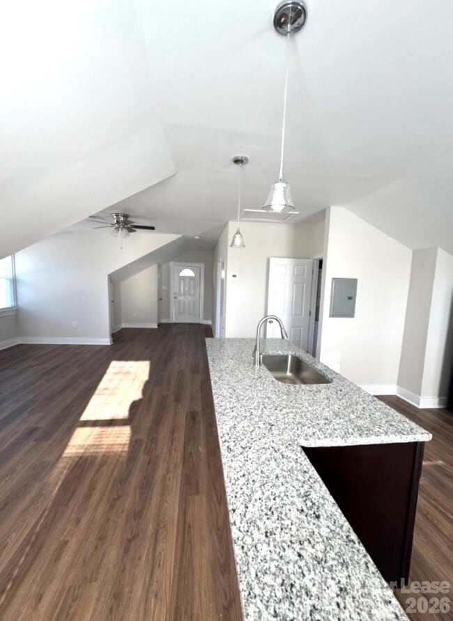 Foto del edificio - 711 S Jackson St