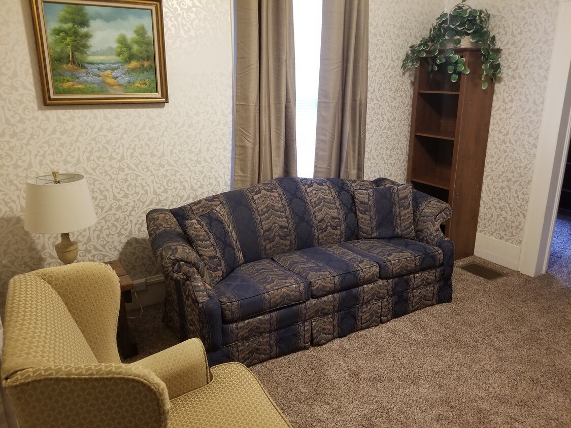 Sala de estar - 855 S Broadway Ave