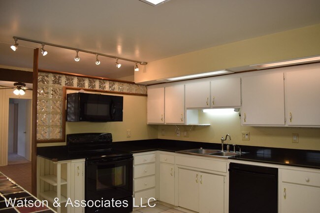 Building Photo - 3 br, 4 bath House - 1741 JC Ave