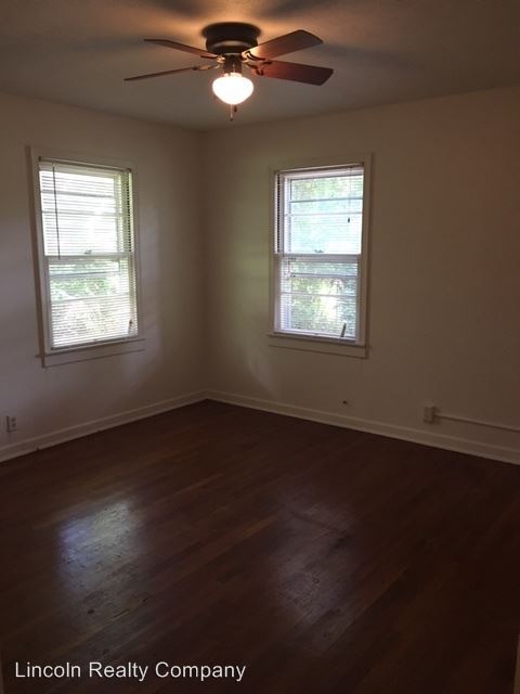 Building Photo - 302 Highland Heights Dr