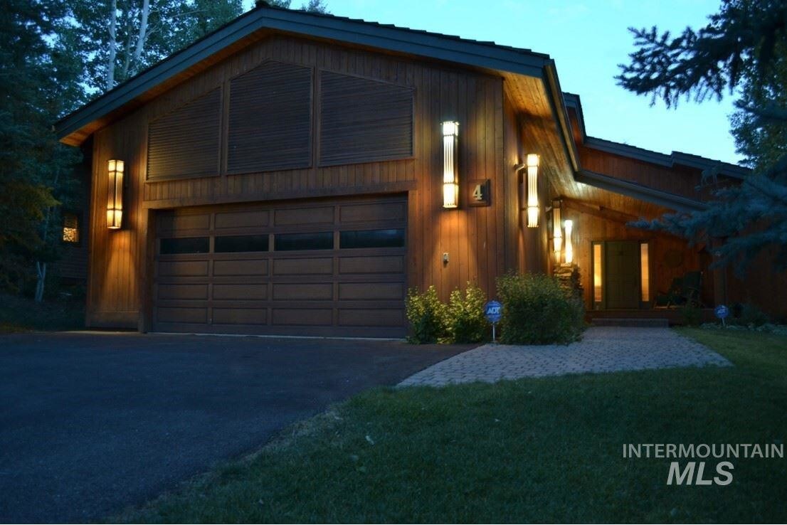 Foto principal - 4 Huckleberry Ln