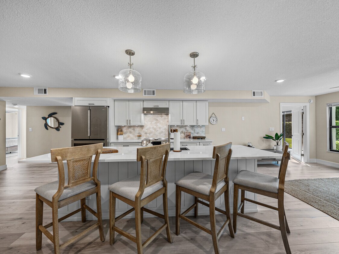 Foto principal - 4082 Belair Ln