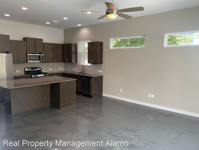 Building Photo - 2 br, 2.5 bath House - 232 East Cevallos S...