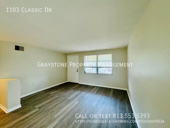 Building Photo - 1103 Classic Dr