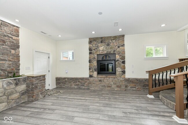Building Photo - 6348 W 750 N
