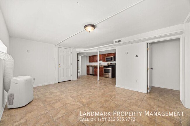 Foto del edificio - 4144 N Mozart St