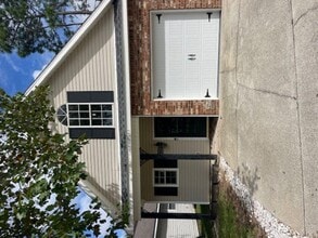 Building Photo - 7943 Audubon Dr