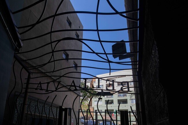 Building Photo - Corner Unit in the Heart of Little Italy