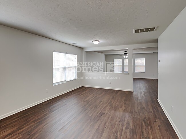 Building Photo - 166 Parkmont Way