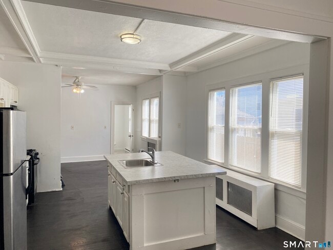 Building Photo - 54-56-56 Westbourne Pkwy