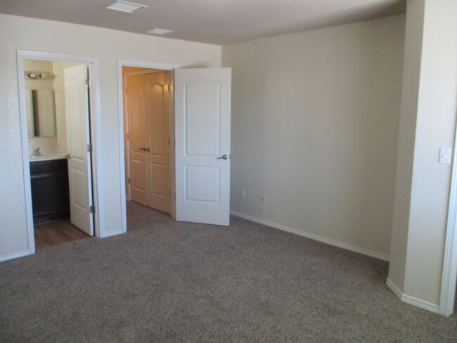 Foto del edificio - "Charming 2-Bed, 2-Bath Gem in El Paso – 1...