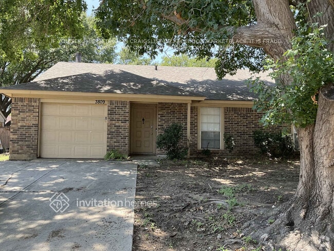 Building Photo - 3809 Wooddale Ct