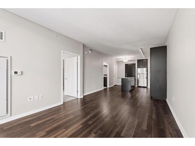 Building Photo - 497 S Marquette Ave