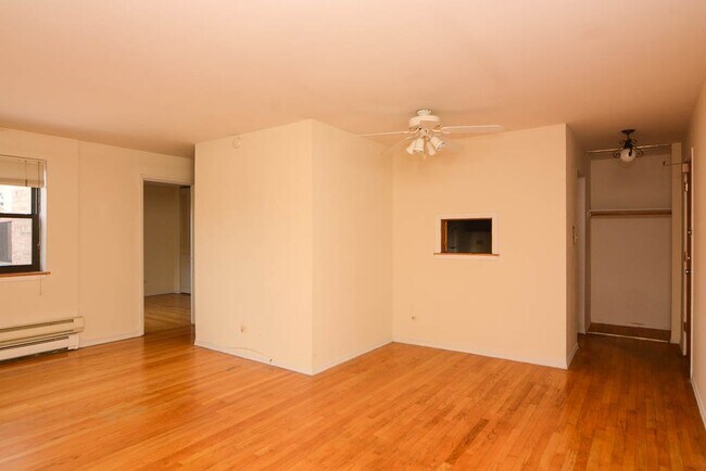 Foto del edificio - 665 W Wrightwood Ave