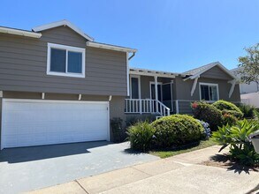 Building Photo - 5425 Hewlett Dr