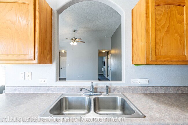Building Photo - 3 br, 2 bath House - 628 Red Bluff St SW