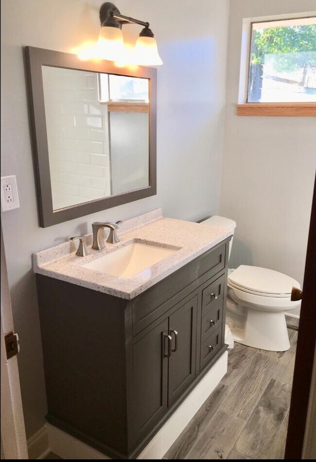 Foto del edificio - 6474 Big Ridge Rd